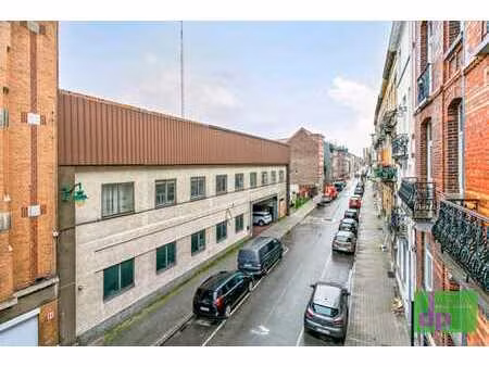 bâtiment industriel de 4.500 m²