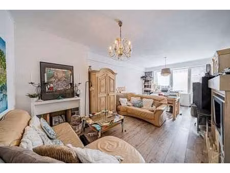 bel appartement 2 chambres idéalement situé