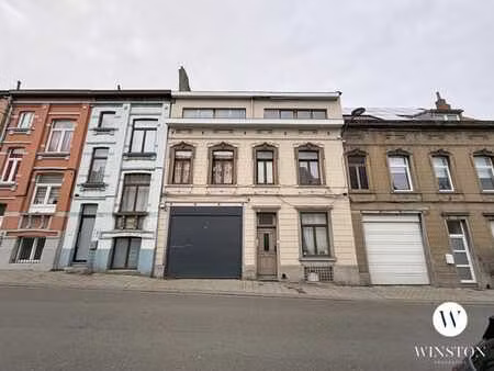 immeuble mixte avec entrepôt de 350 m² et 4 logements