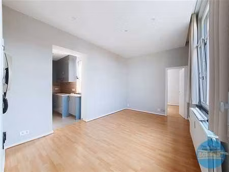 appart. 1 ch. renove proche metro thieffry