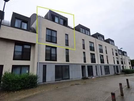 duplex 2 chambres + emplacement de parking