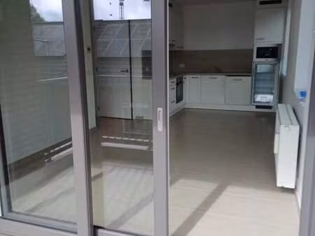 appartement 1 chambre ( quasi neuf) avec terrasse s-e