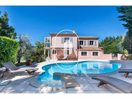 vente maison 8 pièces 220 m² à aix-en-provence (13090)  1 650 000 €