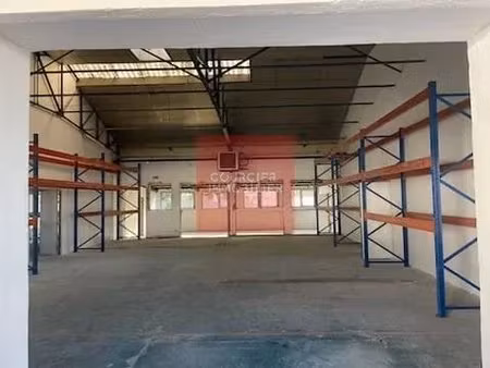 le mesnil saint denis (78) - entrepot/bureaux a louer 315 m²