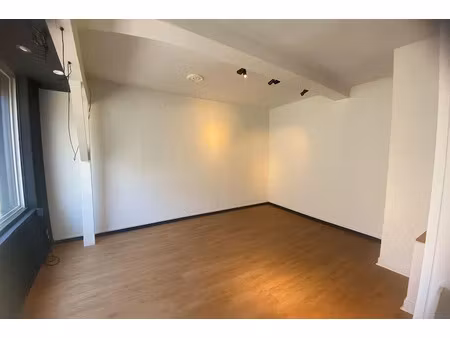 location immeuble 1 pièce 23 m² à cysoing (59830)  800 €
