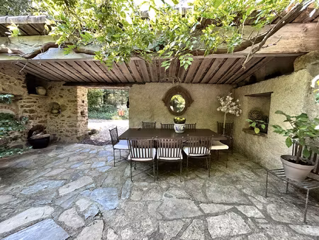 en cévennes  magnifique propriété  à vendre