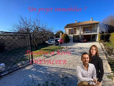 charmante villa avec piscine au coeur de grans