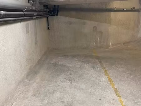 parking juan les pins a vendre