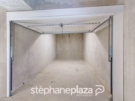 parking/box 2 pièces 16 m²