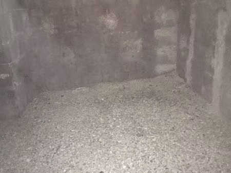 grande cave de 34 m² (paris 2  sentier)