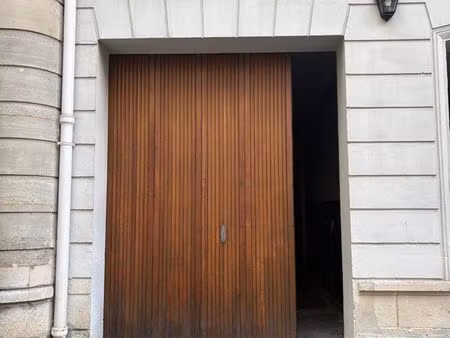 loue box - garage paris 8 (mairie)