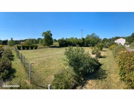 terrain 1073m2