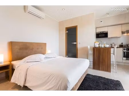 à louer – studio avec terrasse – à villeneuve-loubet (06270)