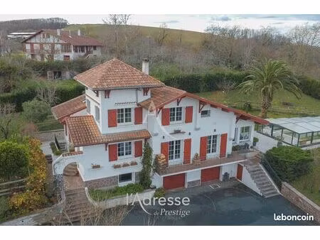 propriété 11 pièces 310 m²