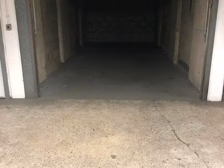 box parking 22 avenue de saint ouen