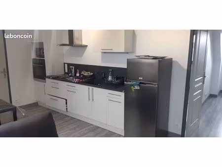 plein centre  t2 meublé en tbe  34m2 / libre au 28.01 / pkg gratuit