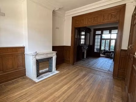 maison atypique 140m2 cave et cour (gare centre)