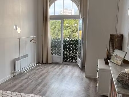 proche monaco : à vendre grand appartement dans le centre de cap d'ail  avec jolie vue mer
