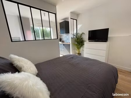 studio meublé et équipé – vertou – parking privé