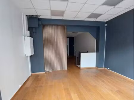 local commercial 51 m²