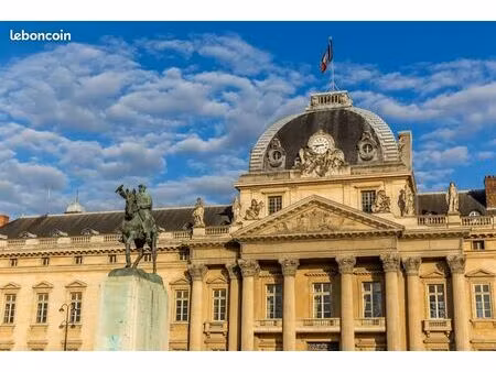 local commercial 93 m² paris