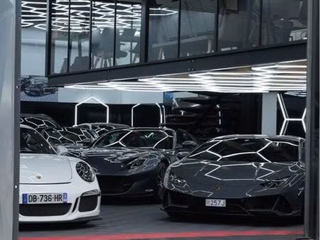 pas de porte local 230m2 prêt a l’emploi pour activité dans l’automobile