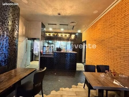 local commercial 311 m²