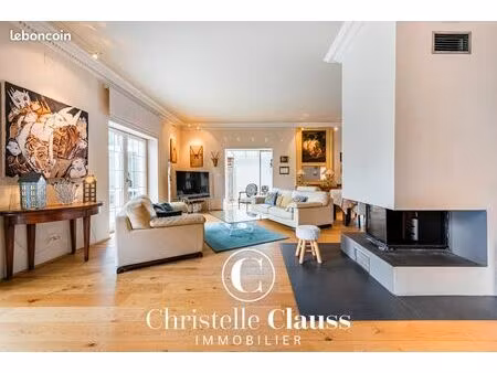 appartement 4 pièces 166 m²