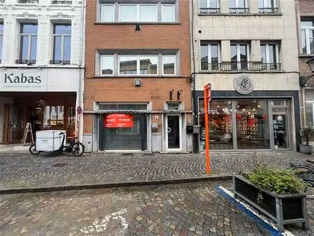 rez-de-chaussée commercial idéalement situé à malines