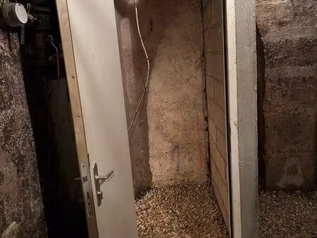 loue cave paris 6ème (angle rue guisarde/rue princesse)