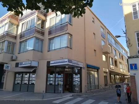 garage box fermé residence du port centre ville