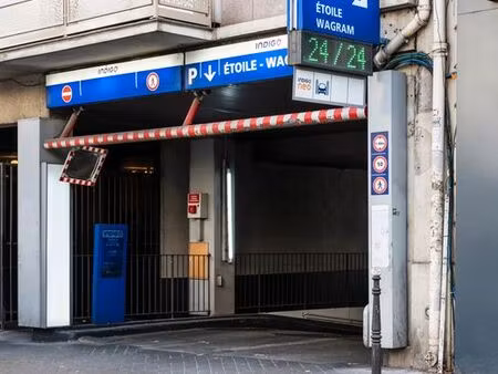 parking indigo etoile wagram - paris