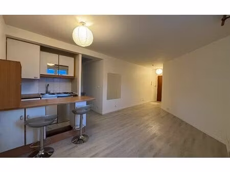 location appartement  m² t-1 à palaiseau  680 €