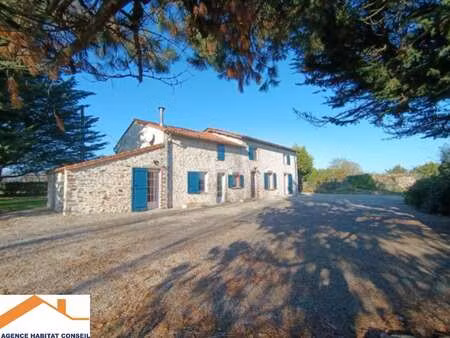 vente maison à saint-denis-la-chevasse (85170) : à vendre / 135m² saint-denis-la-chevasse