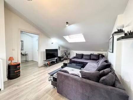 appartement à louer à rue charles dupret 16 charleroi (vbd70103)