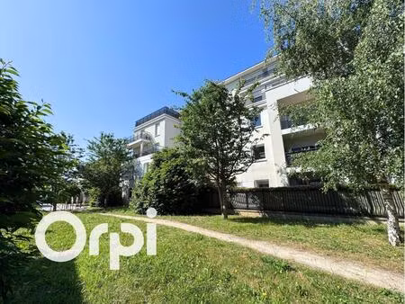 location appartement 1 pièce 31 m² à élancourt (78990)