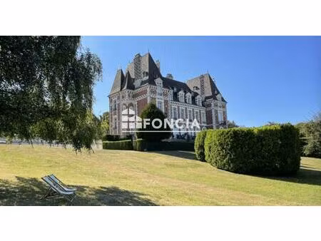 rare à la vente – superbe t2 rénové avec goût au sein de l'annexe du château de deauville