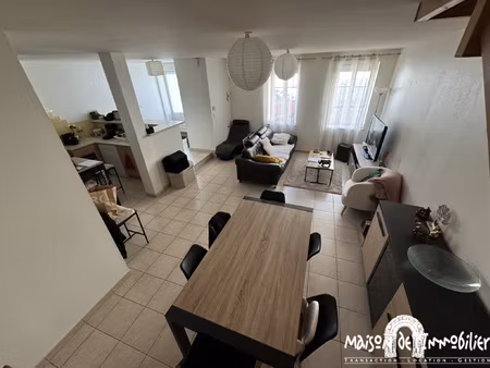 a louer à cognac - appartement en duplex indépendant - 88m2
