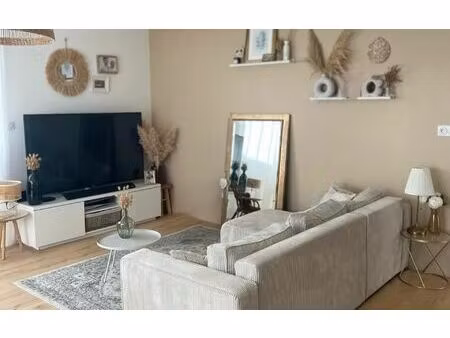 location maison  m² t-4 à saint-renan  1 200 €