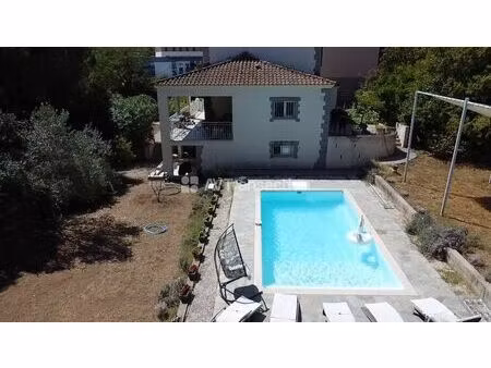 à vendre propriétée hyper centre mezzavia