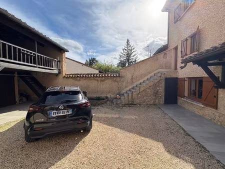 maison 4 pièces de 89m2 avec dépendances