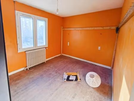 spacieuse maison à fort potentiel aux herbiers