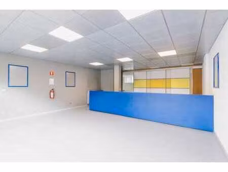 verhuurde handelsruimte in hartje boechout