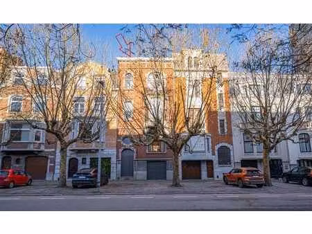 magnifique maison de maître dans le quartier des vennes