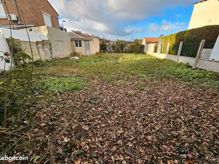 terrain à bâtir et garage