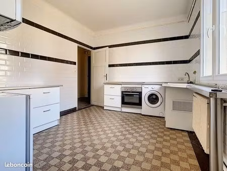 tres bel appartement 100m2 coeur de ville