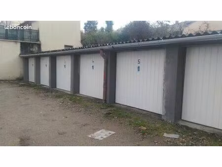 grand garage de 15m2 en plein centre ville de firminy 42700