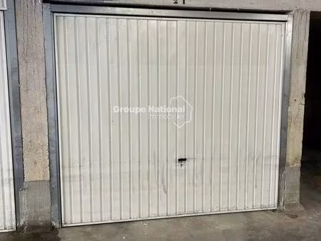 parking/box 15 m² salon-de-provence