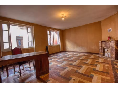 vente immeuble 196 m² arthès (81160)