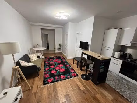 location appartement 2 pièces 43 m² à latillé (86190)